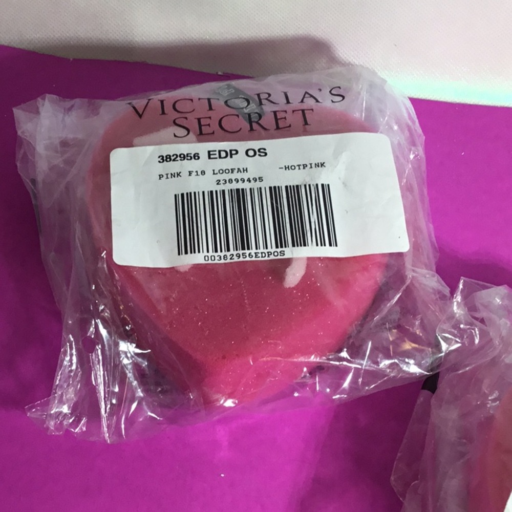 Pink Loofah Sponge - Picture 3 of 3